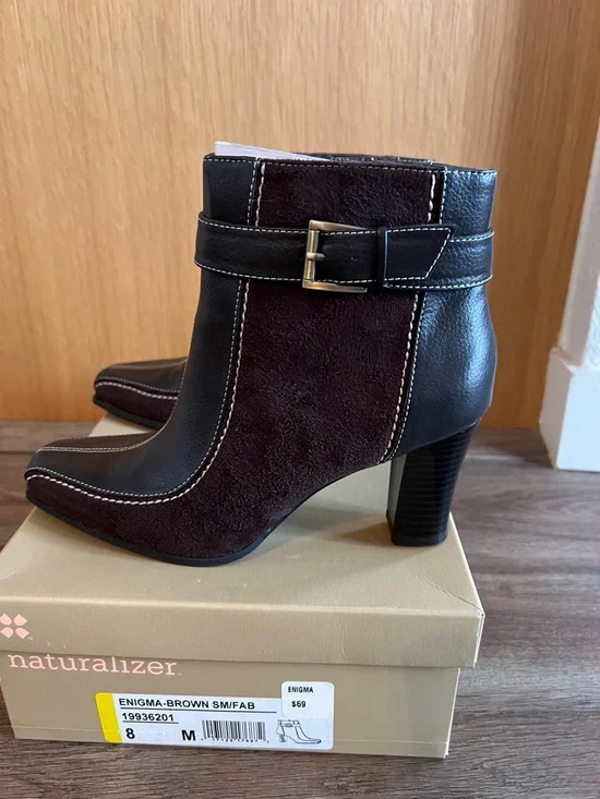 NWT Women Naturalizer Enigma Ankle Booties - Dark Brown - Size 8 - Picture 4 of 7